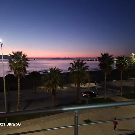 Lux Seaview Wlora